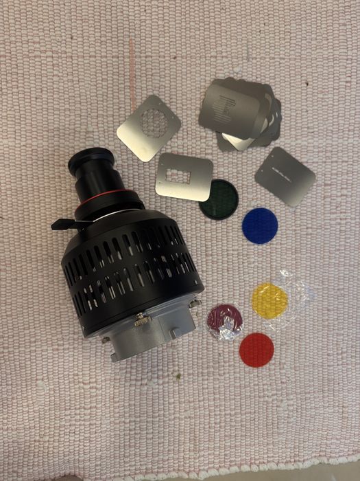 Спот лайт с 5 цветни филтъра 22 приставки Spot Light Ambitful AL18 Pro