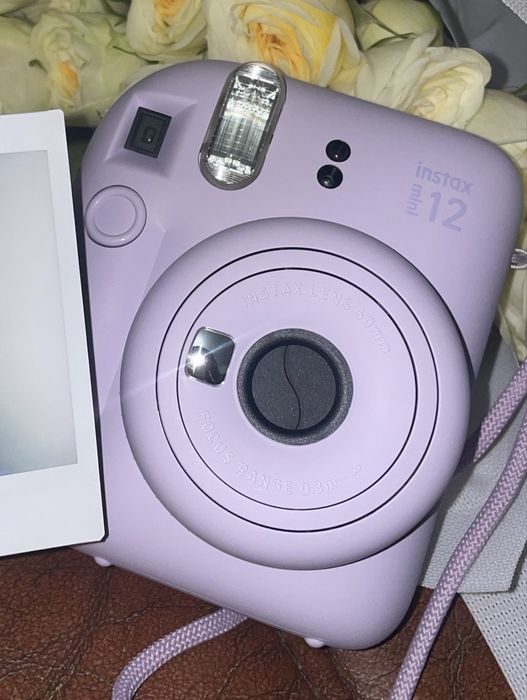 Продам новый Instax mini 12