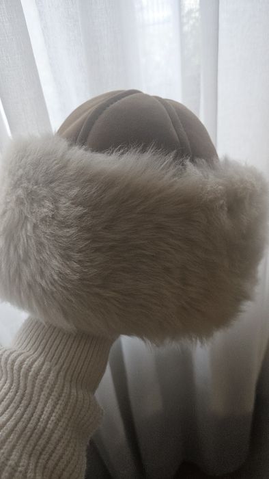 Caciula din blana de miel