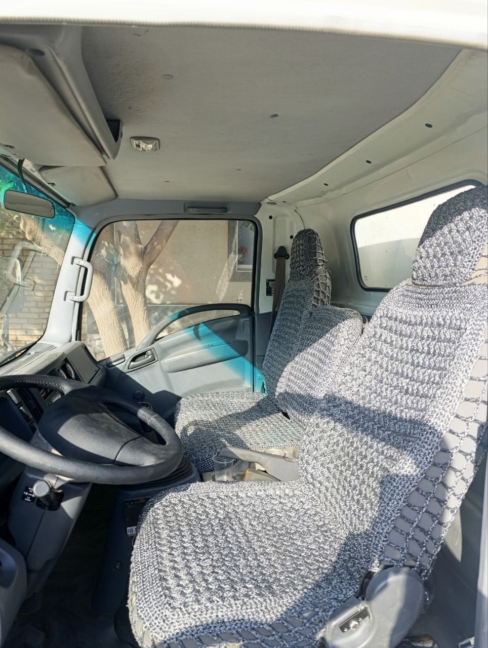 Isuzu NQR 71 PL .