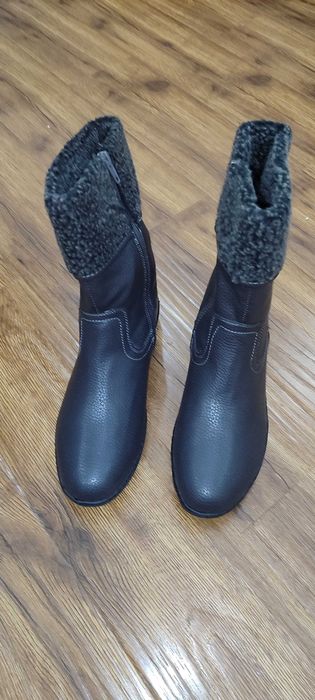 Полусапожки женские,абсолютно новые!!!