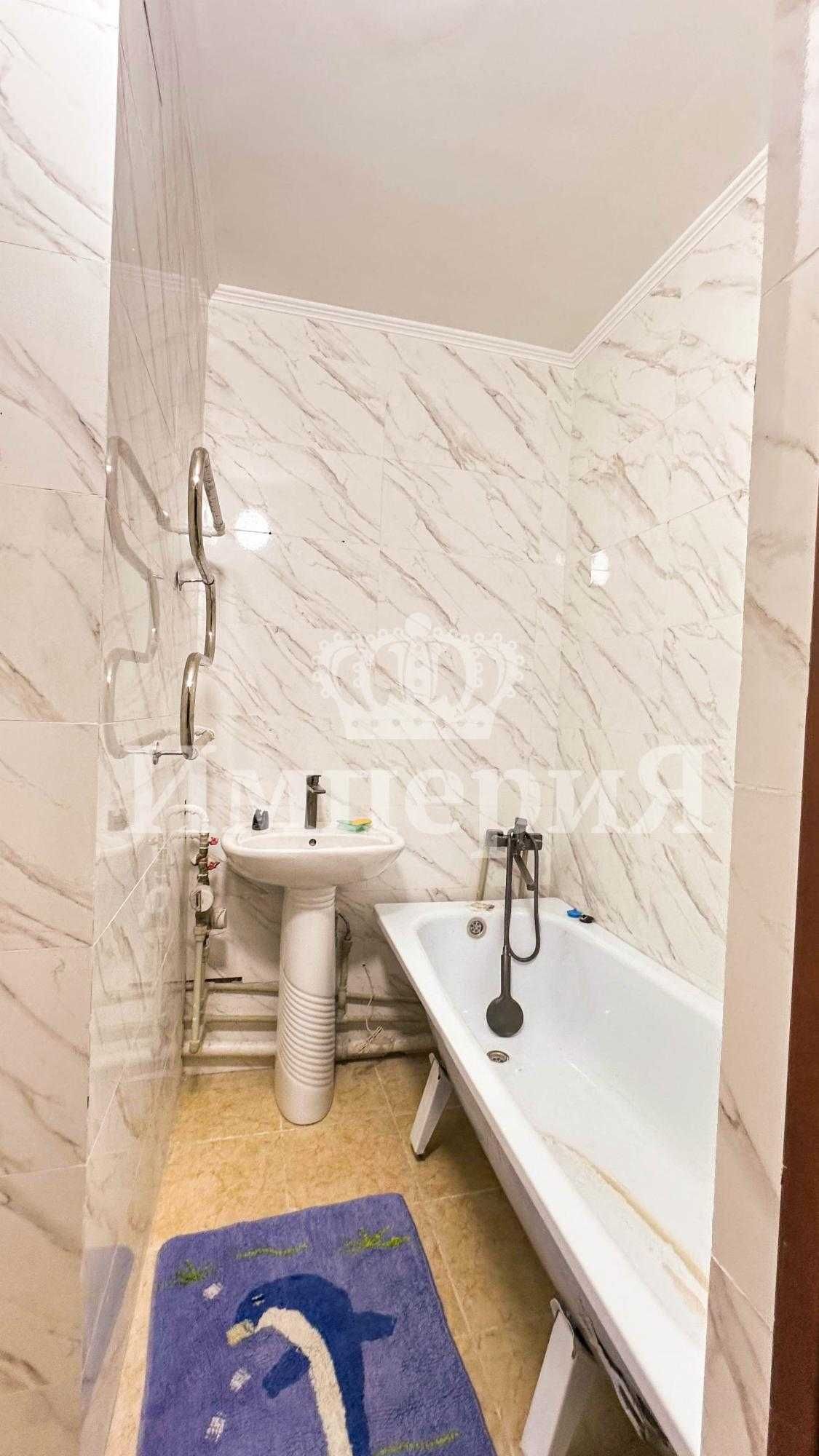 Продается 2 ком. кв. в 6 мкр.