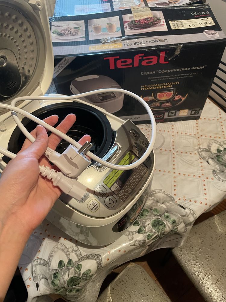 Мультиварка Мультиварка Tefal RK815832 со сферической чашей,белый