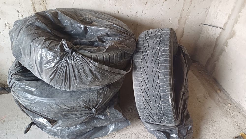 Продаю шины срочно!