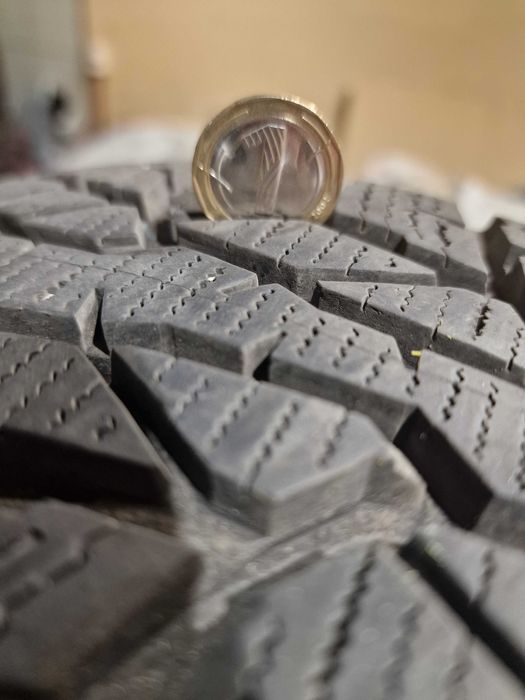 Зимни гуми NOKIAN 185/60/15 с усилен борд