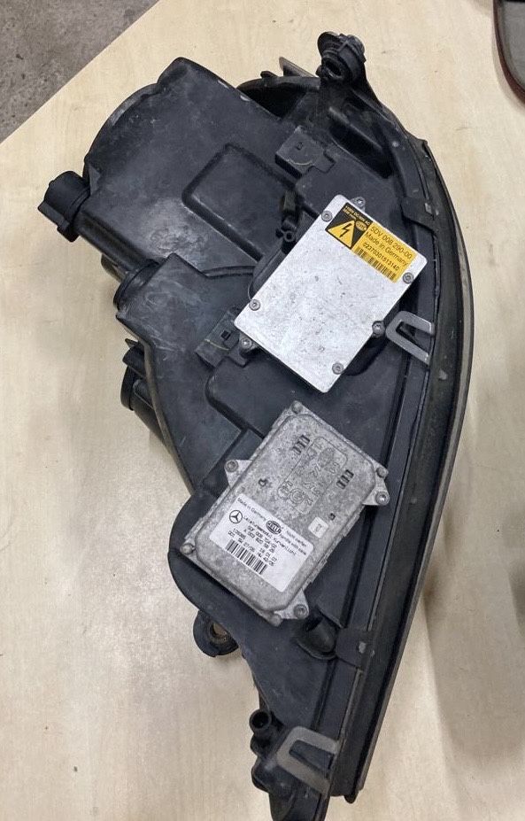 Far bi-xenon Mercedes ML w164