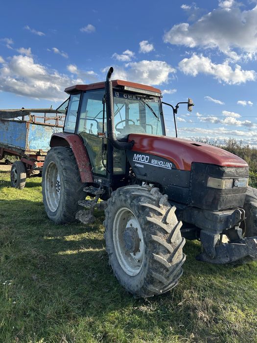 Vând tractor NewHolland M100