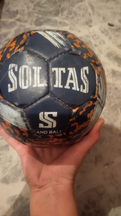 Продаю гандбольный мяч 2 размер