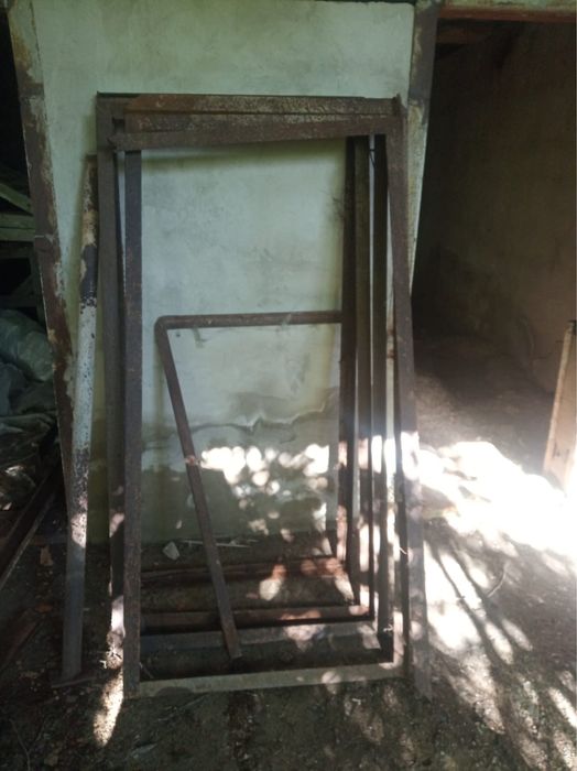 Продам металлические рамки