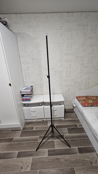 Продам штатив новый. 2 метра высота