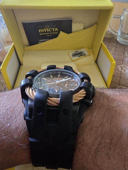 Часы invikta sport