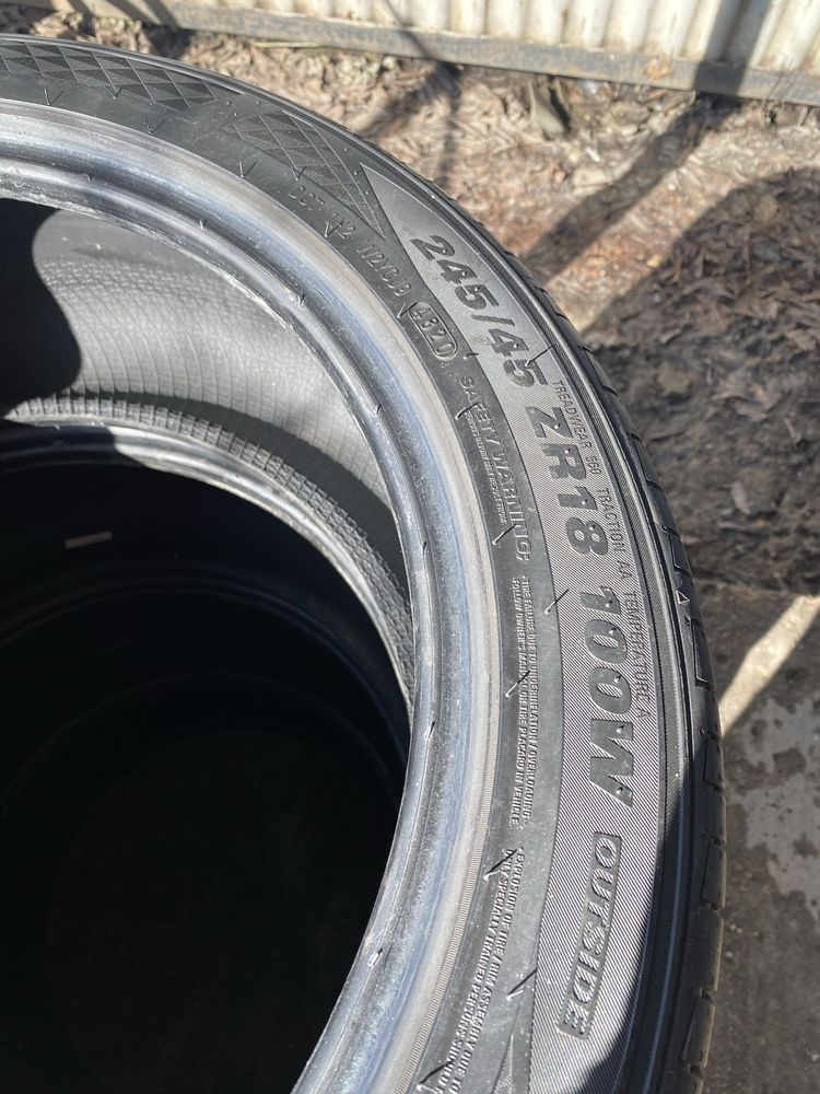 Продам резину Kumho 245/45ZR18