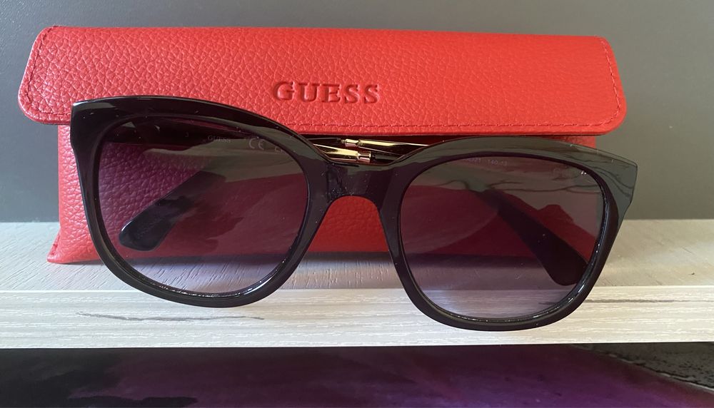 Дамски слънчеви очила Guess