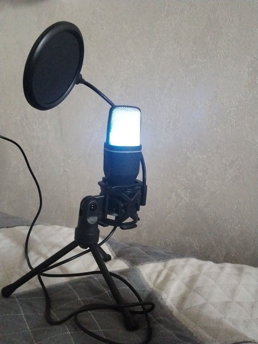 Продам микрофон очень хороший