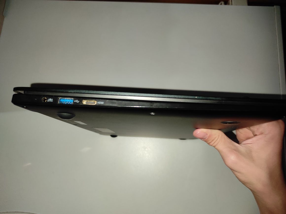 Vând laptop Weigo