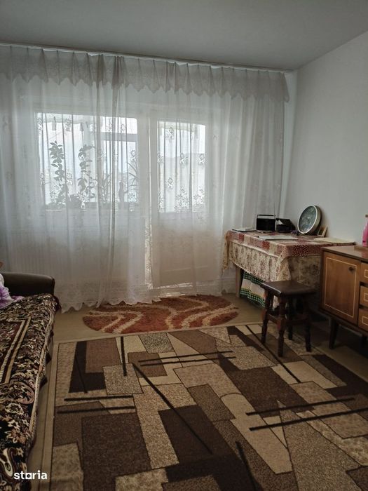 Vand apartament 3 camere zona Dorobanti 2 judetul Buzau