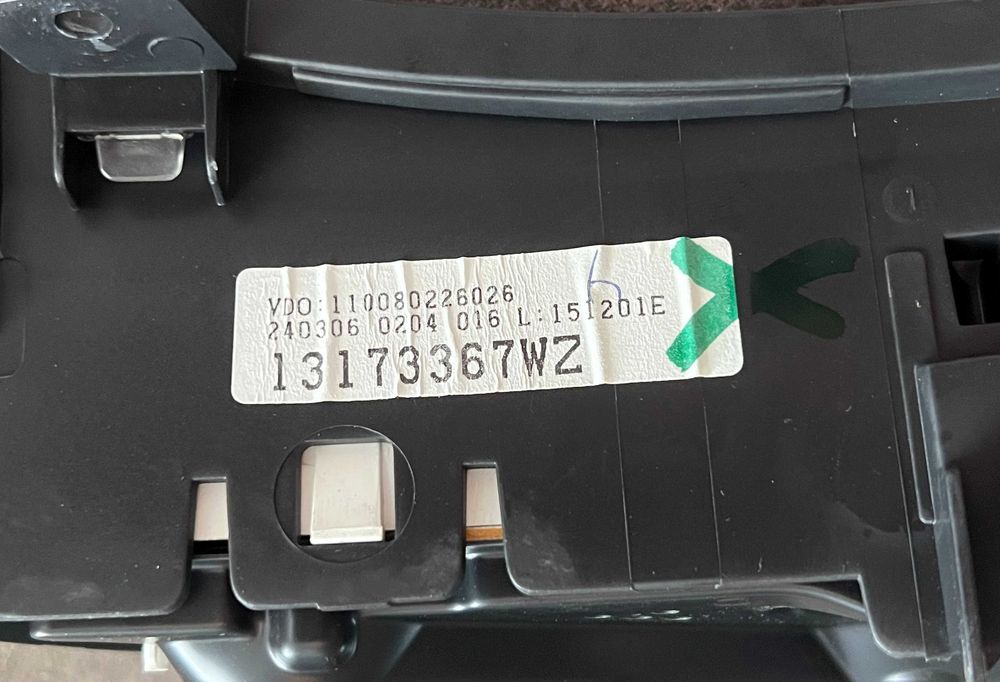 Ceasuri bord Opel Tigra B Corsa C Combo C VDO GM cod 13173367 original