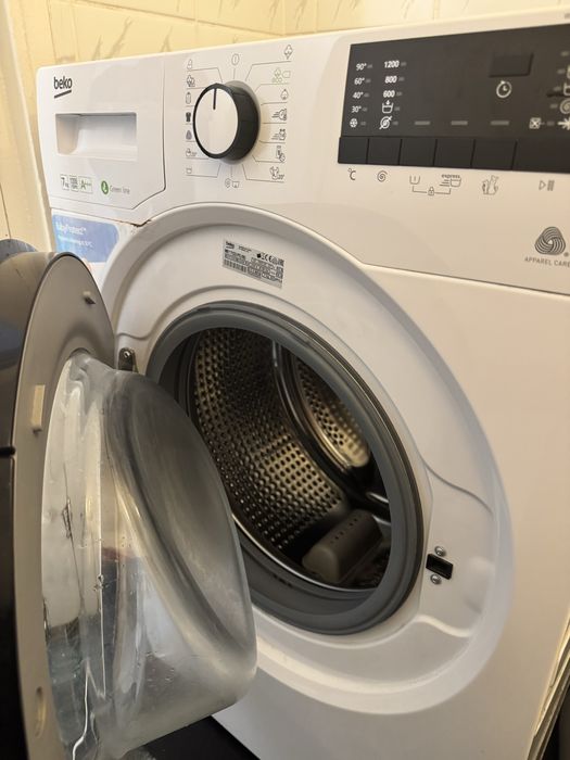 Vand masina Beko, de spalat haine