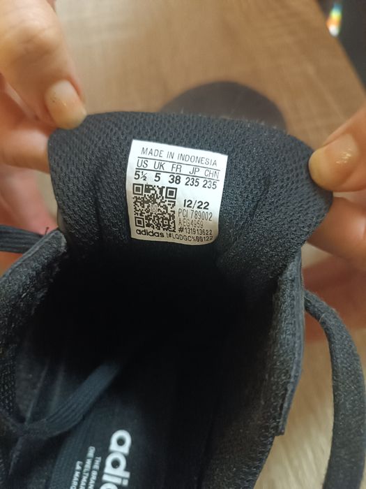 Vând adidasi Nr 38 Adidas 300 de lei