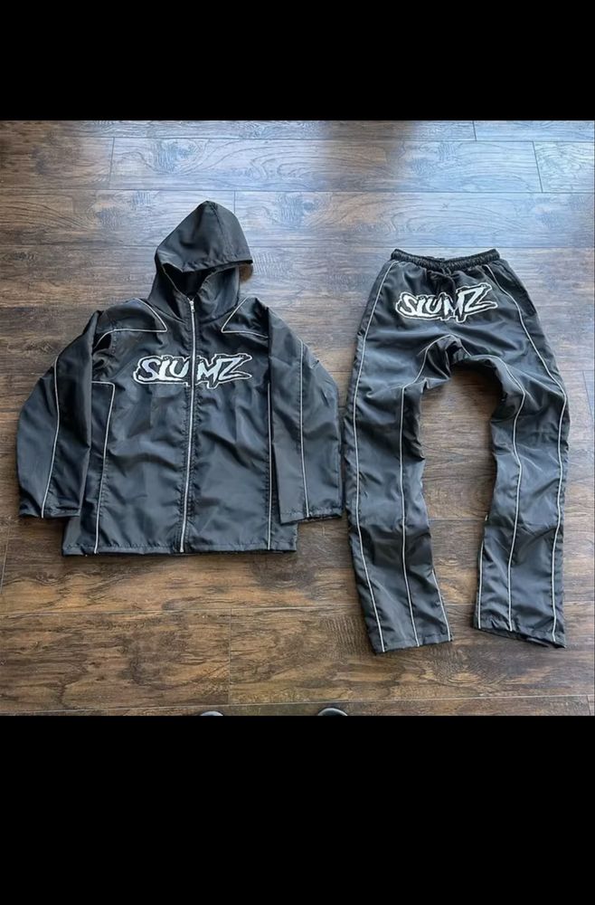 Tracksuit slumz стилно и удобно за всички сезони