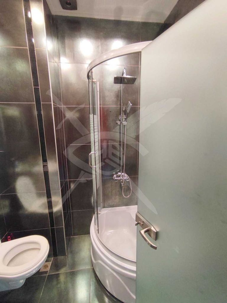 Дава се под наем Тристаен апартамент в София, Център - 65 кв.м за 650 € - Снимка #11