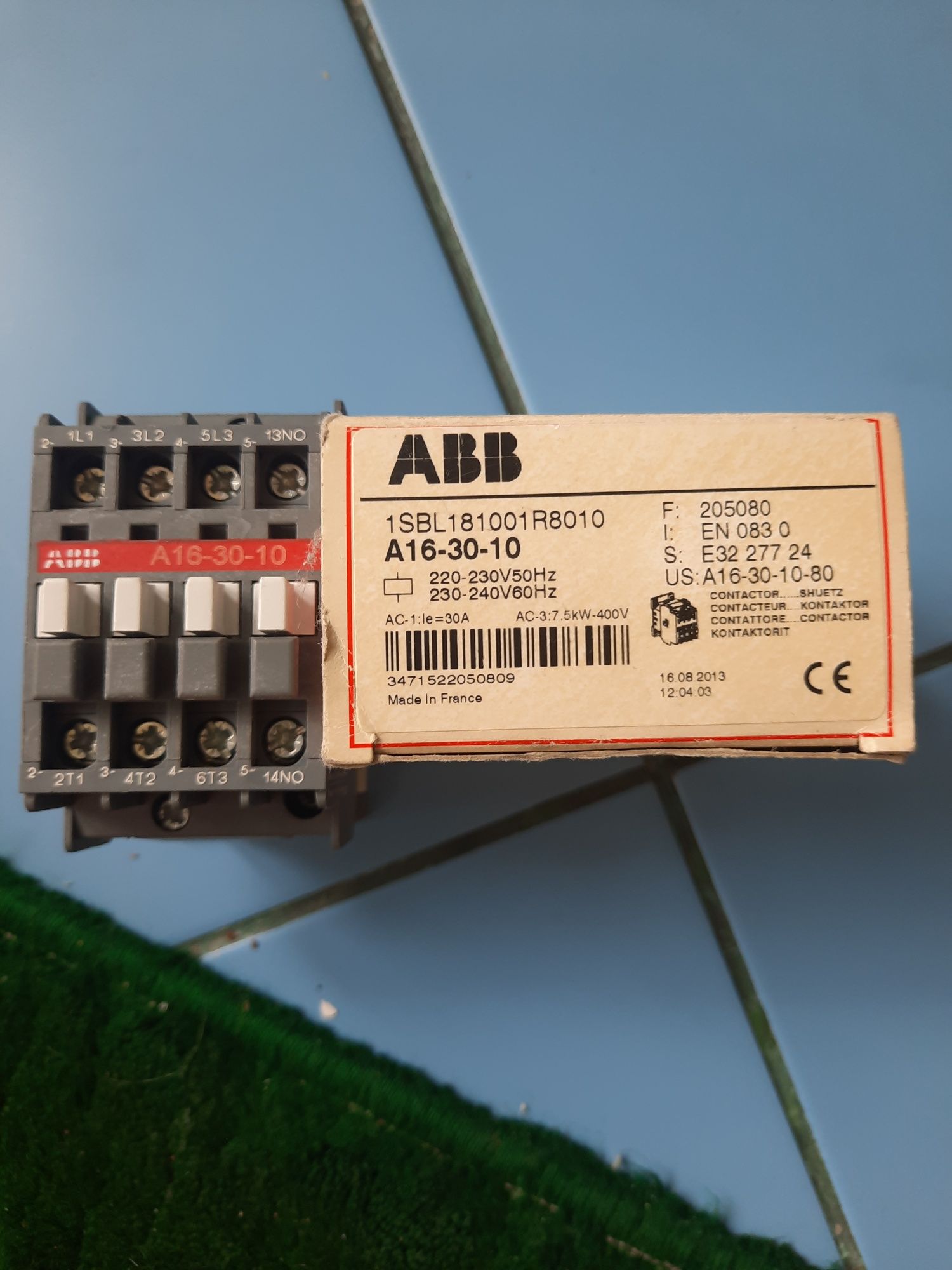 Продаётся абсолютно новый контактор ABB  A16-39-10