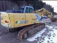 Dezmembrez Excavator pe senile New Holland E215