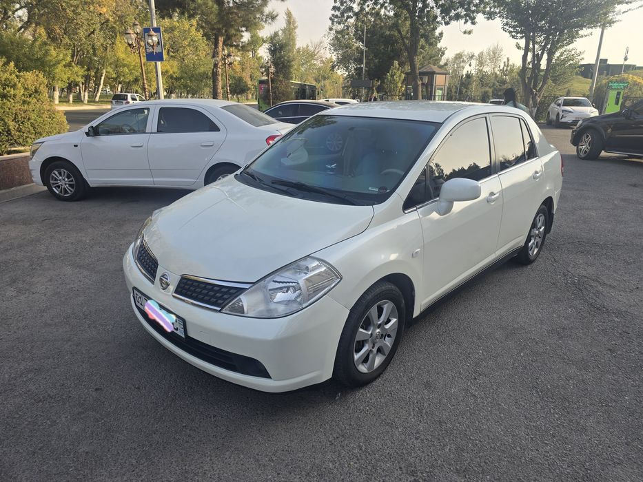 Nissan Tida Oq 2027 Yil 277000 Pirabek