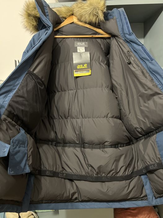 Geacă Jack Wolfskin mărimea L, noua cu etichetă