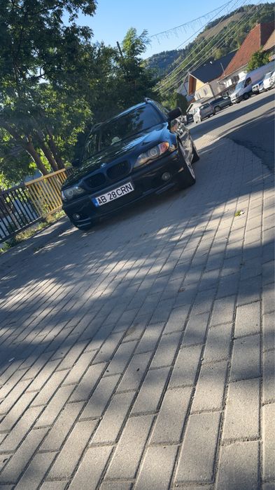 De vanzare bmw seria 3 e46 an 2002