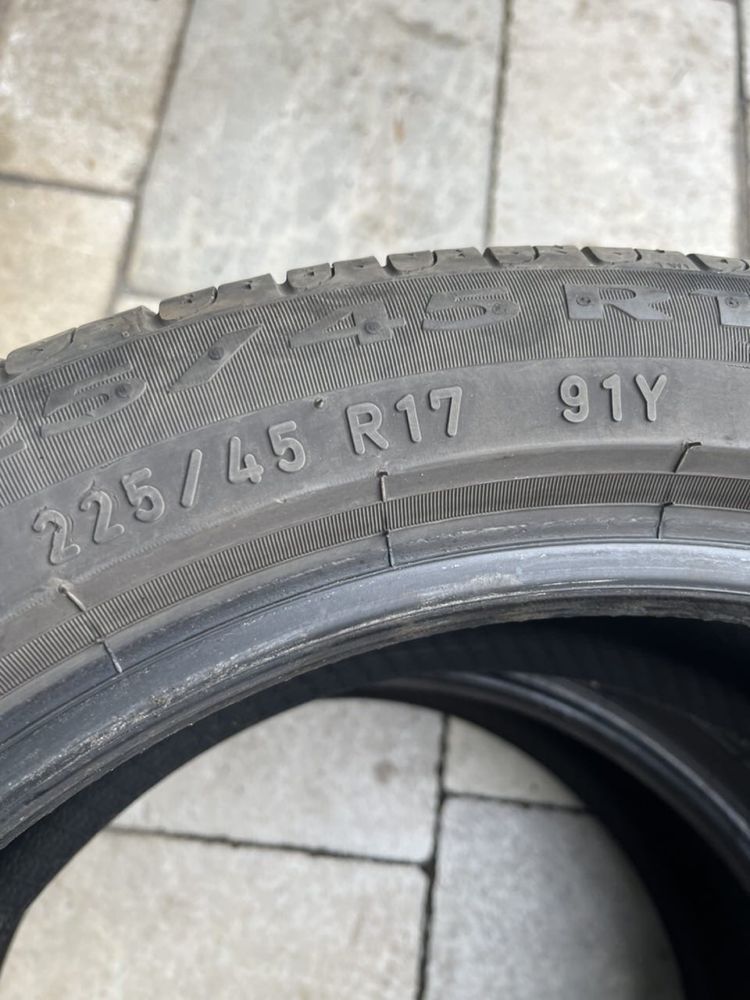 225/45/17 PIRELLI Cinturato