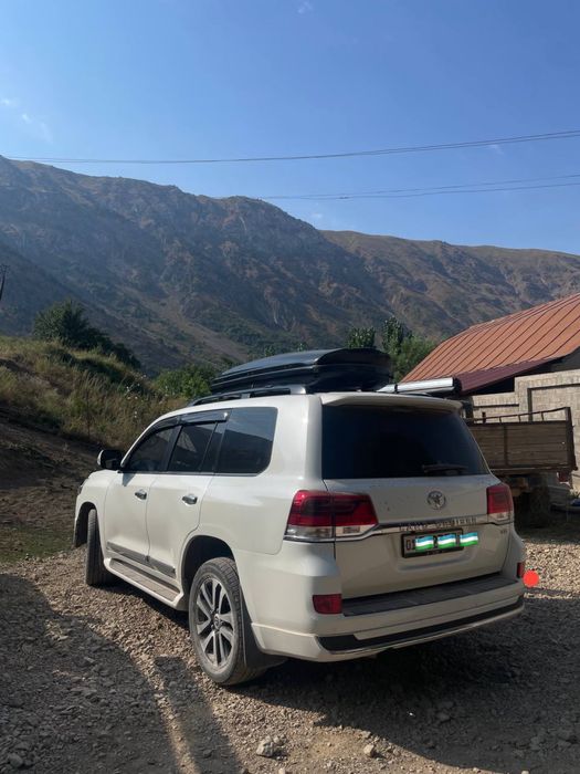 Продаётся Toyota Land Crusier 200