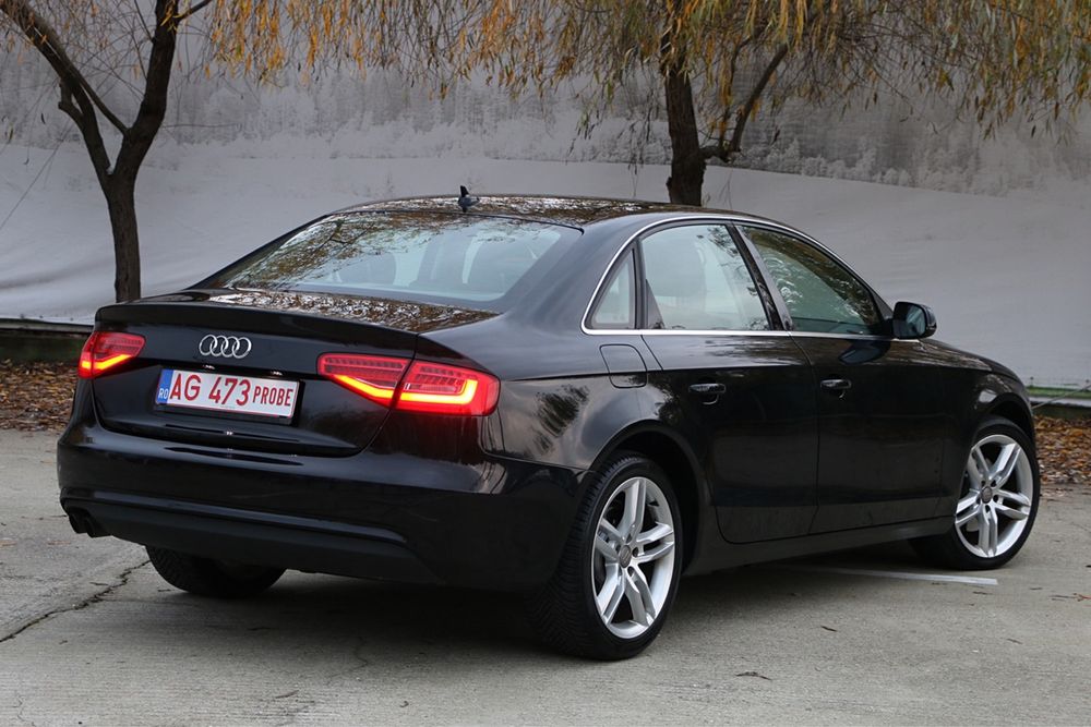 Audi A4 B8.5 / 2013 / 2.0d / 177 CP / Alcantara