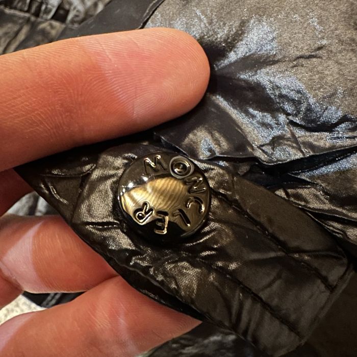 Moncler size M зимно яке мъжко