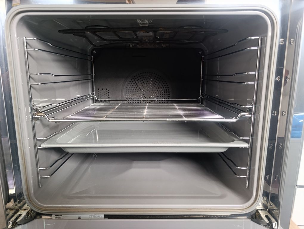 Фурна за вграждане Miele H5140B