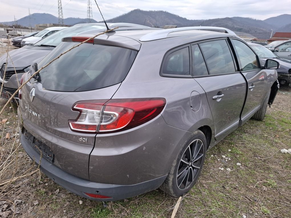 Dezmembrez Renault Megane 3