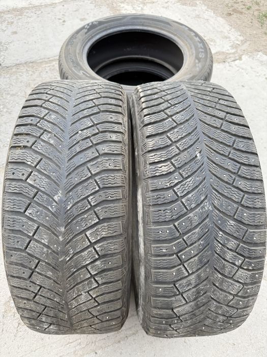 Продам Две резины на 245/55R19