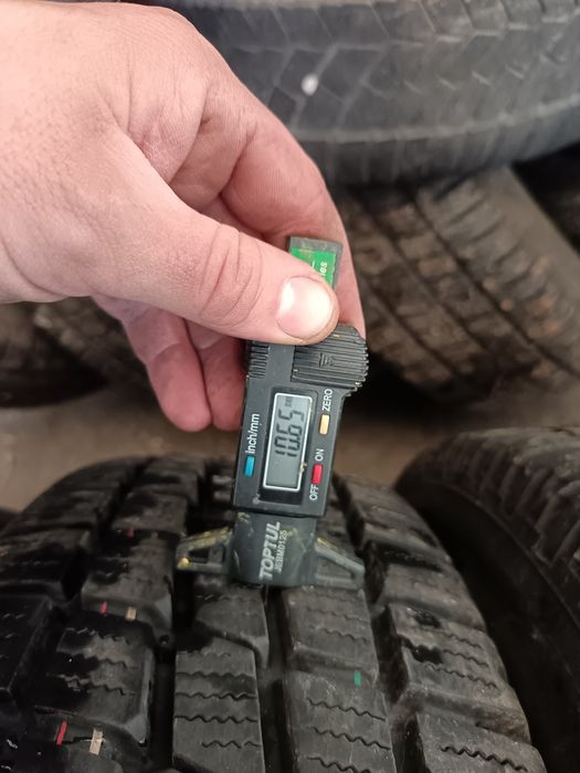 Anvelope MS iarna 215 70 15c toyo 2013 10mm