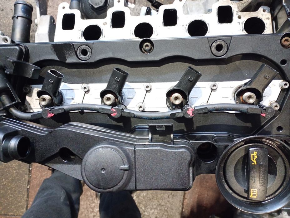 Injector injectoare audi a4 b8 2.0tdi caga cagb audi a5 cag 0445116030