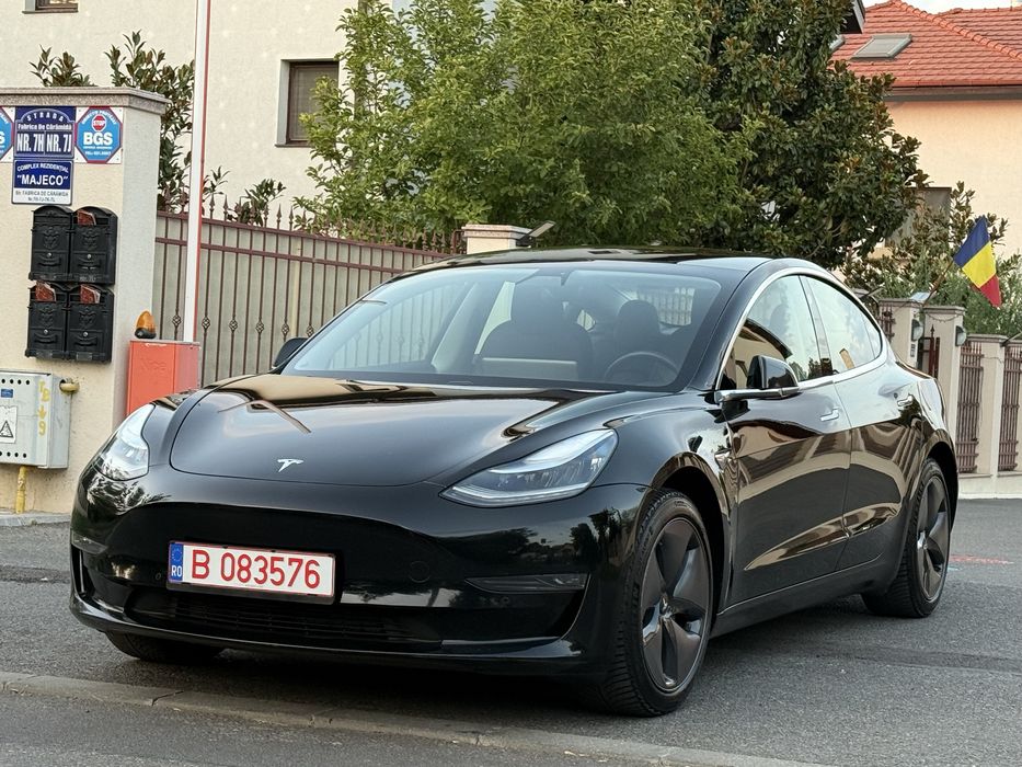 Tesla Model 3 Long Range 4x4 Pilot Avansat Activ
