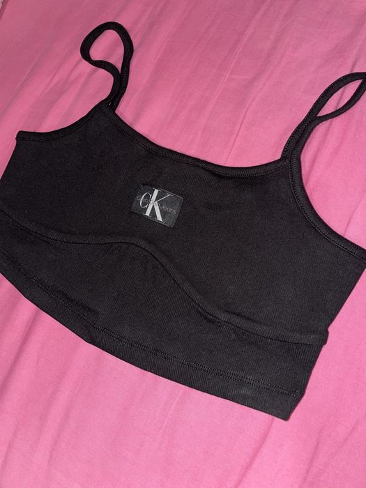 Кроп Топ Calvin Klein ново