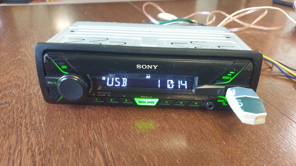 Авто плеър радио музика за кола Сони Sony  USB AUX