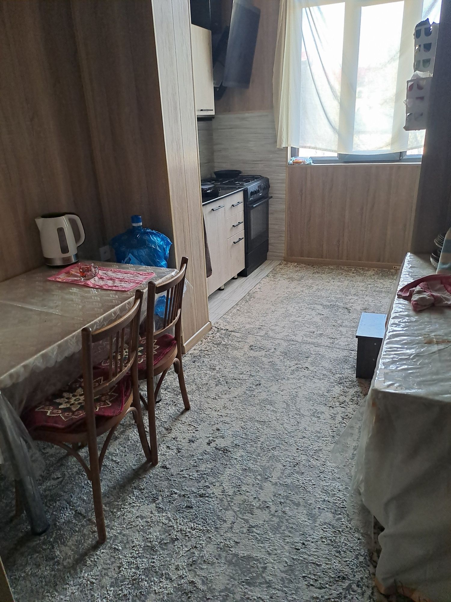 Olmazor tumani olimpiya dahasi 2 xona 2 etaj remonti bn