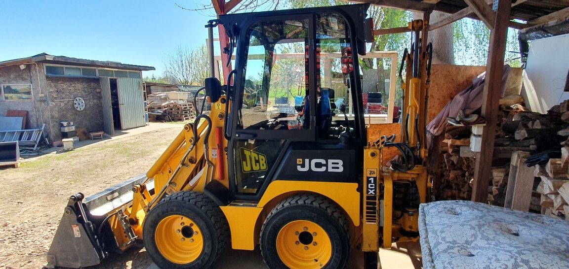 Vând minibuldoexcavator JCB 1CX