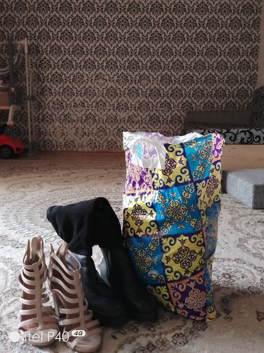Отдам вещи и обувь