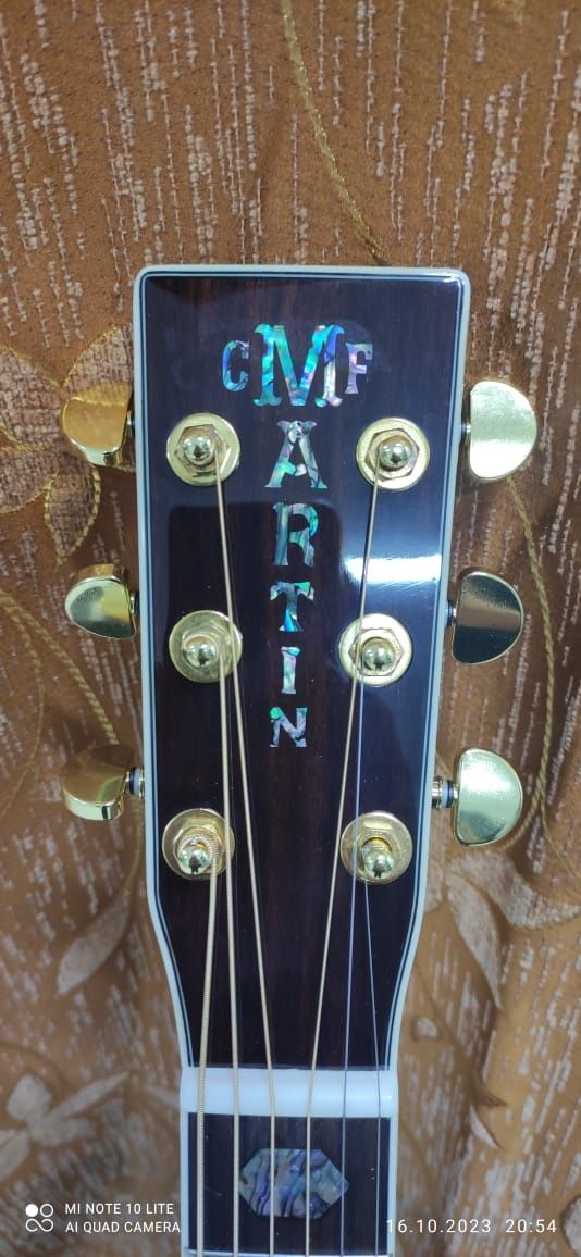 Продам акустическую гитару Martin d45