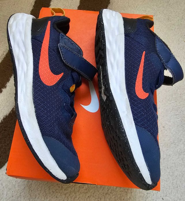 Запазени детски маратонки Nike - 30  рр