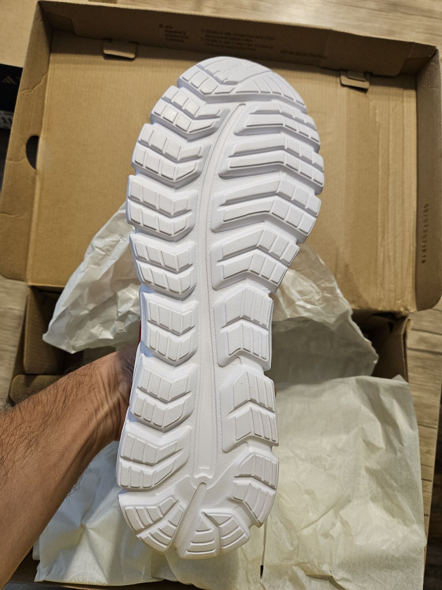 Легкие кроссовки для лета Asics. 44 р.