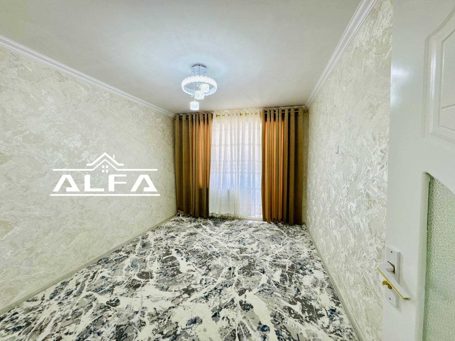 Buxoroda kvartira sotiladi 2 xonali 56m2 1-qavat