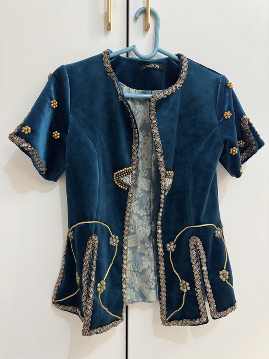 Жилетка ручная работа